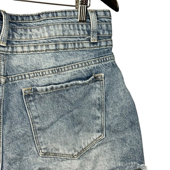 Kancan Women's Blue Jeans Raw Hem Distressed Shorts Size 29 - Picture 10 of 13